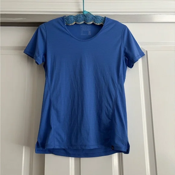 Patagonia - Capilene Cool Lightweight Top - Picture 1 of 8